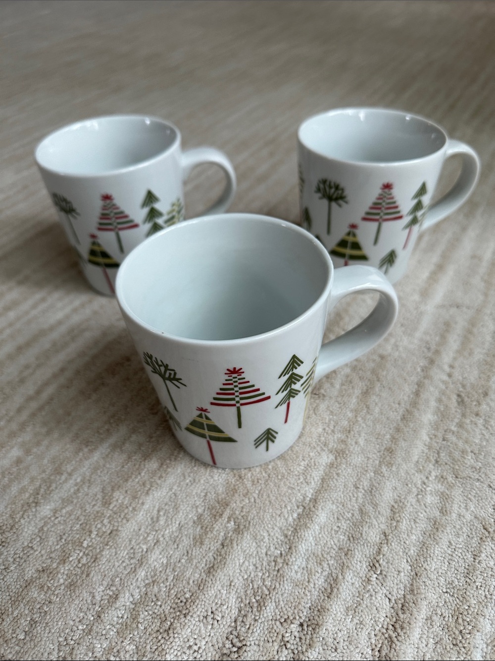 Set of 3 Crate & Barrel Julia Rothman Yule Town Christmas Tree 16 oz Mug Holiday